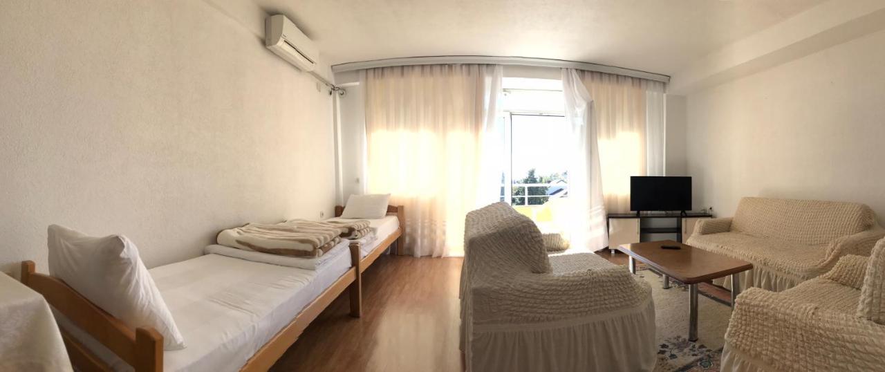 Hotel Venecia Apartments Струга Екстериор снимка