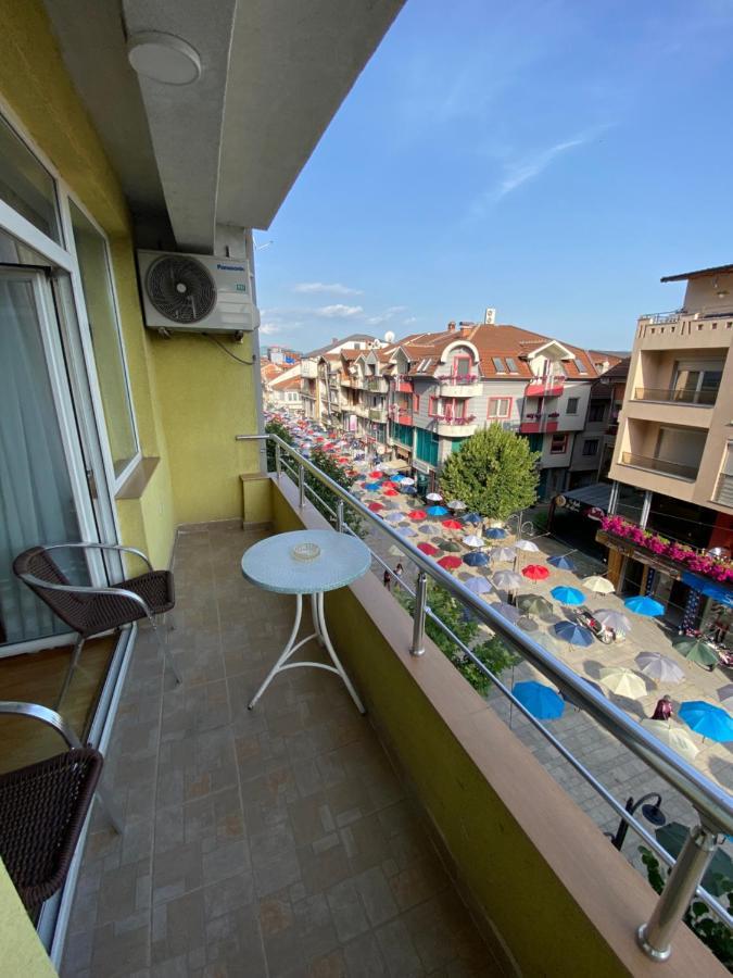 Hotel Venecia Apartments Струга Екстериор снимка